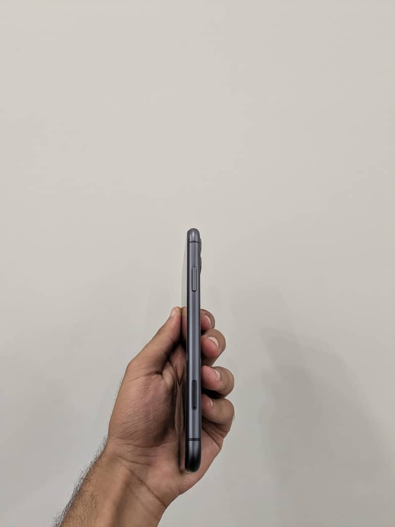 Apple iPhone 11 3
