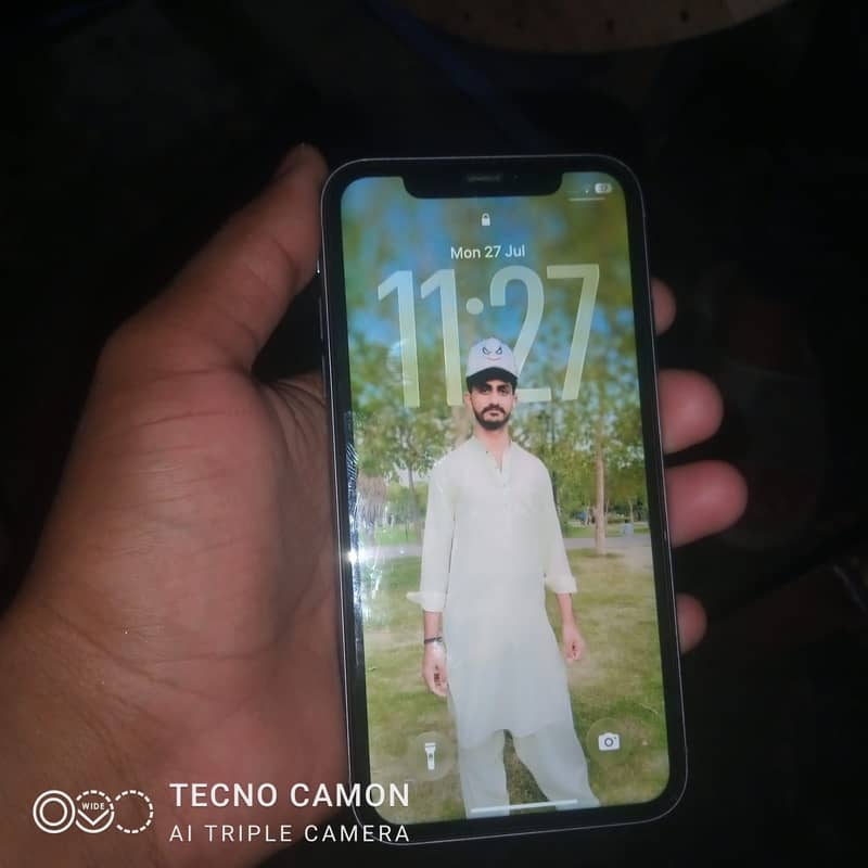 iPhone 11 0