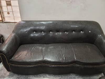 3 Seater Sofa in Good Condition urgent for sale