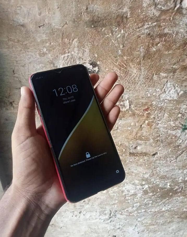 Realme C2 0