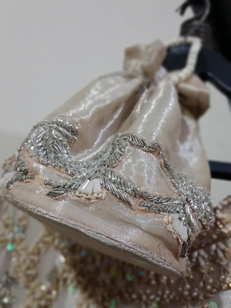 Bridel Maxi 4