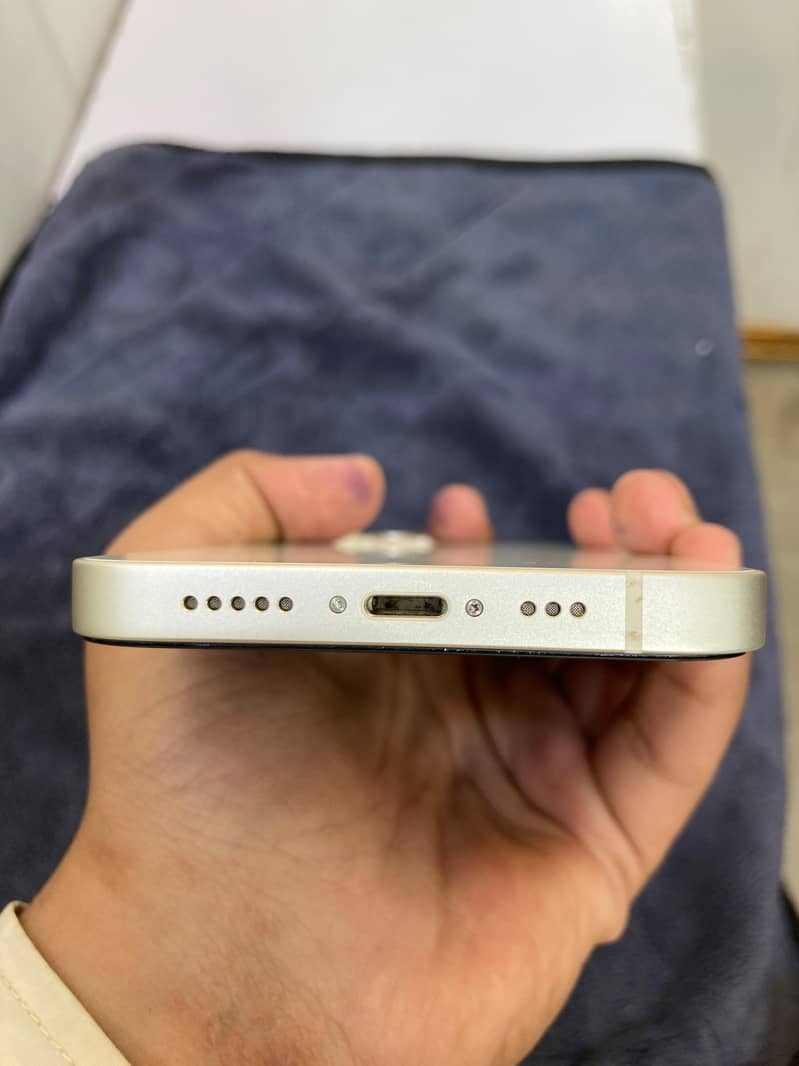 Apple iPhone 13 6