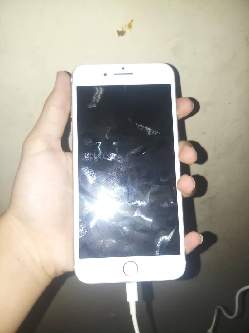 Apple iPhone 7 Plus 1