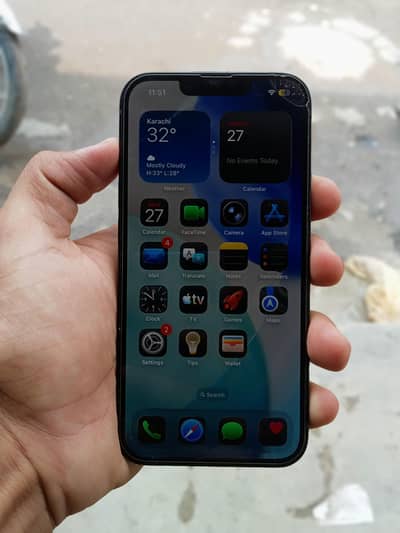 Apple iPhone 13