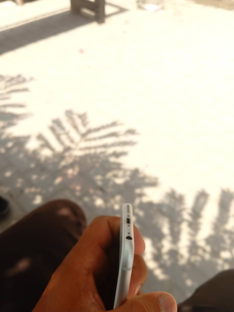 Apple iPhone 6 1