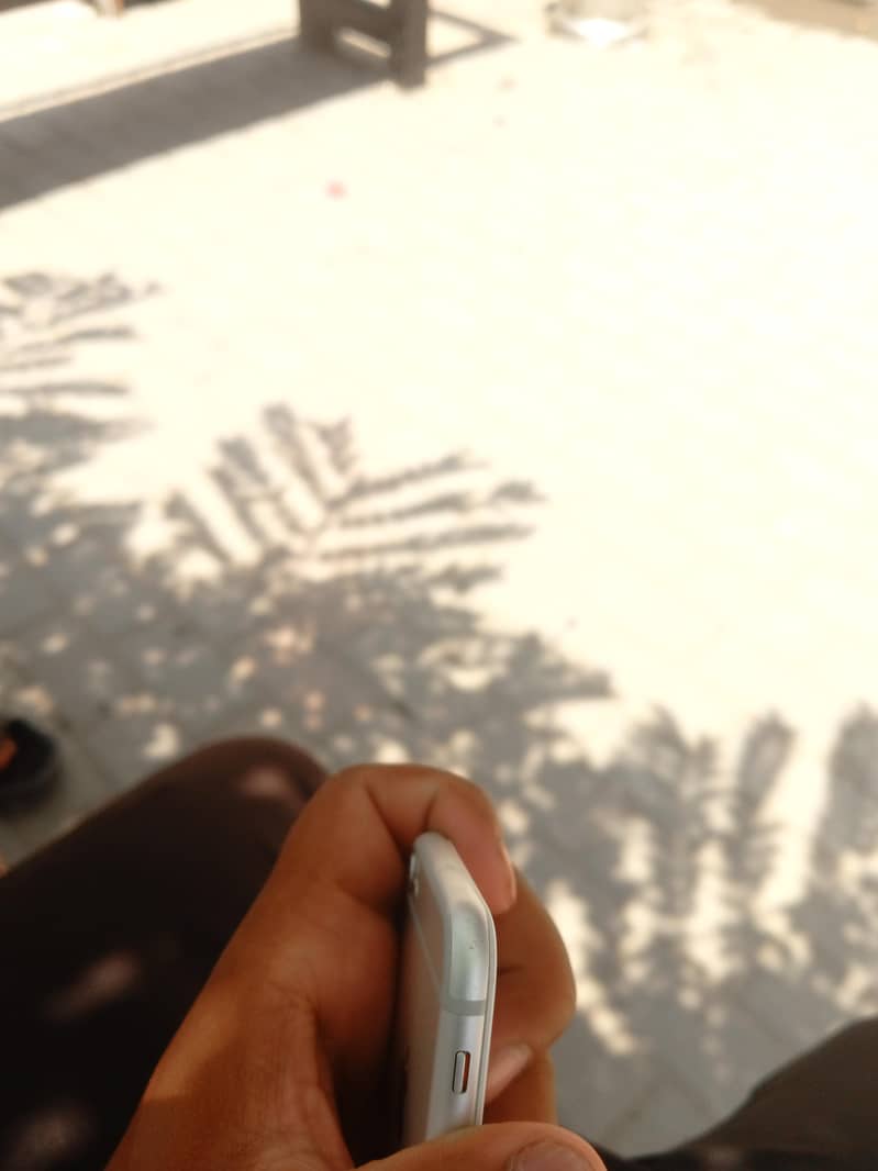 Apple iPhone 6 2
