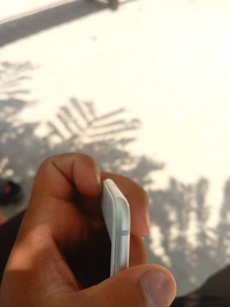 Apple iPhone 6 3