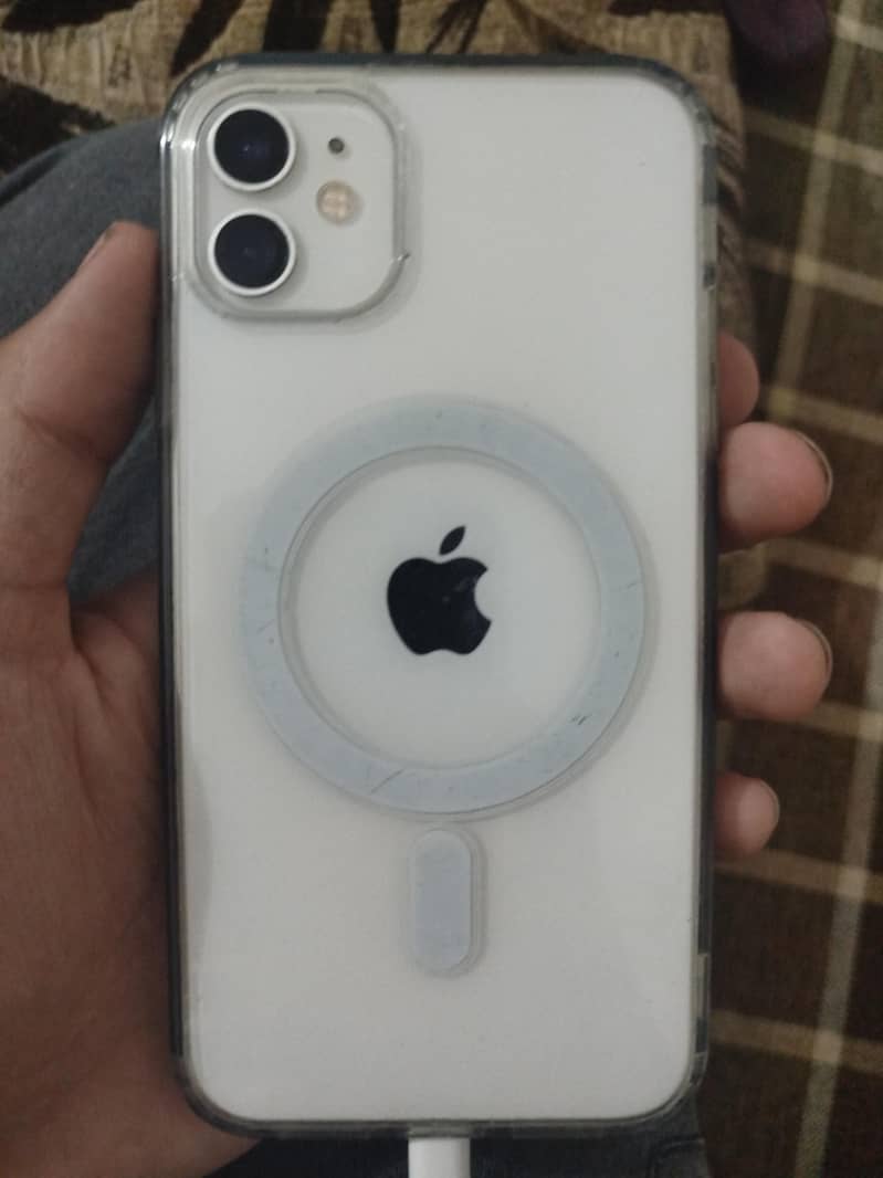 Apple iPhone 11 0