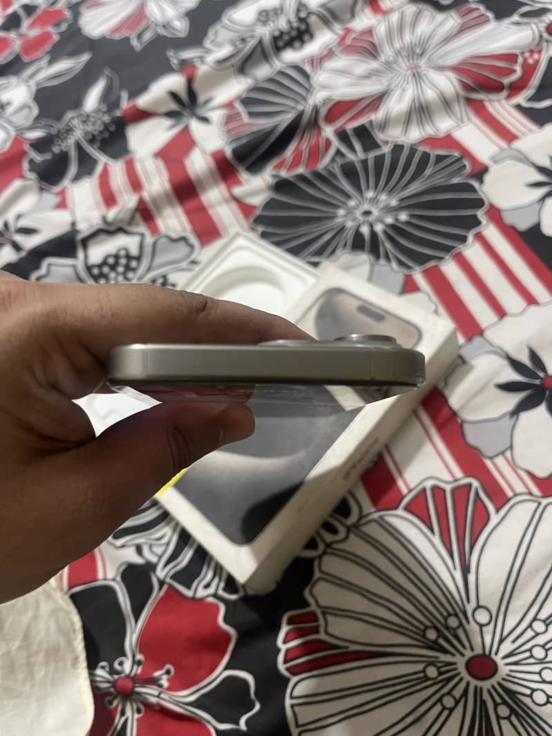 Iphone 15 pro max 5
