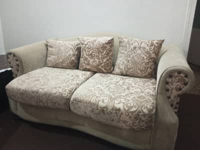 7-seater sofa set with cushion