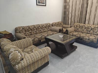 7 Seater Sofa Set with Center Table – Excellent Condition | 50,000 PKR