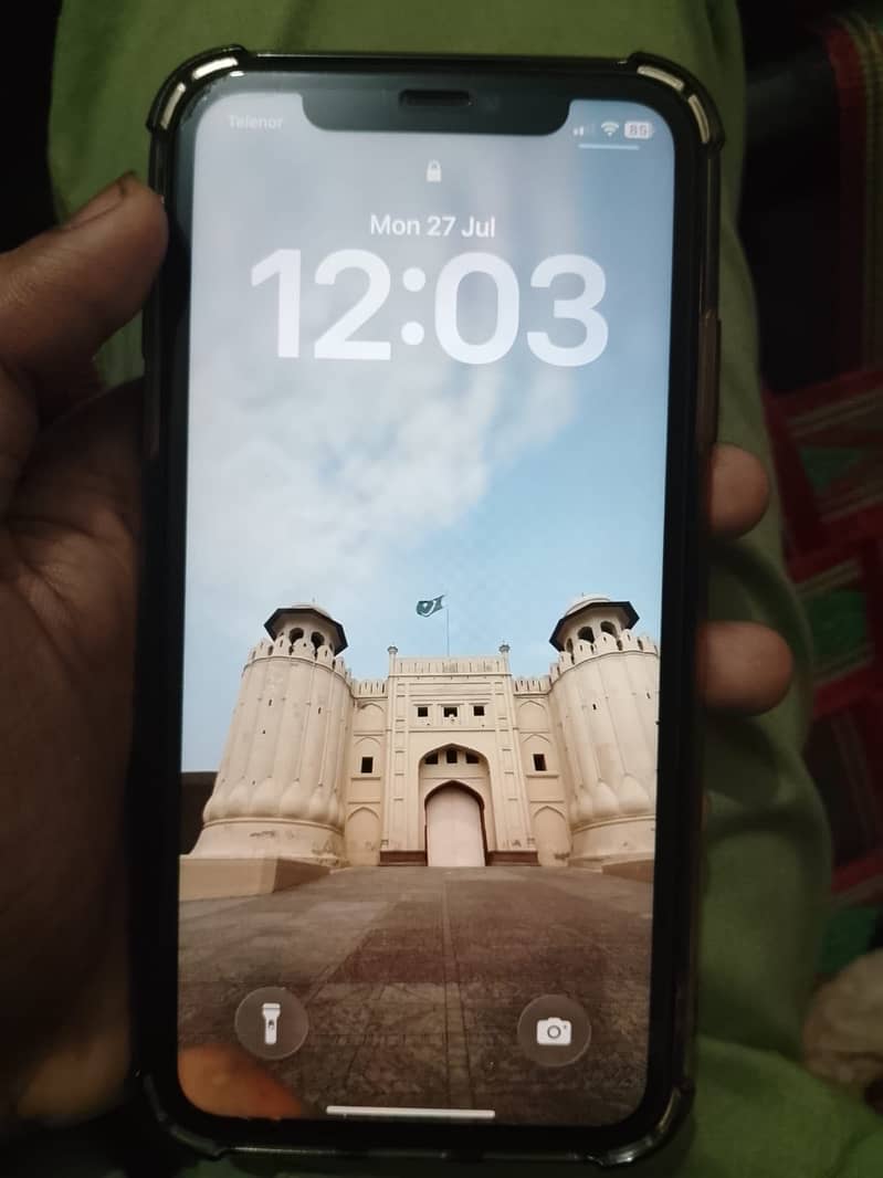 Apple iPhone 11 3