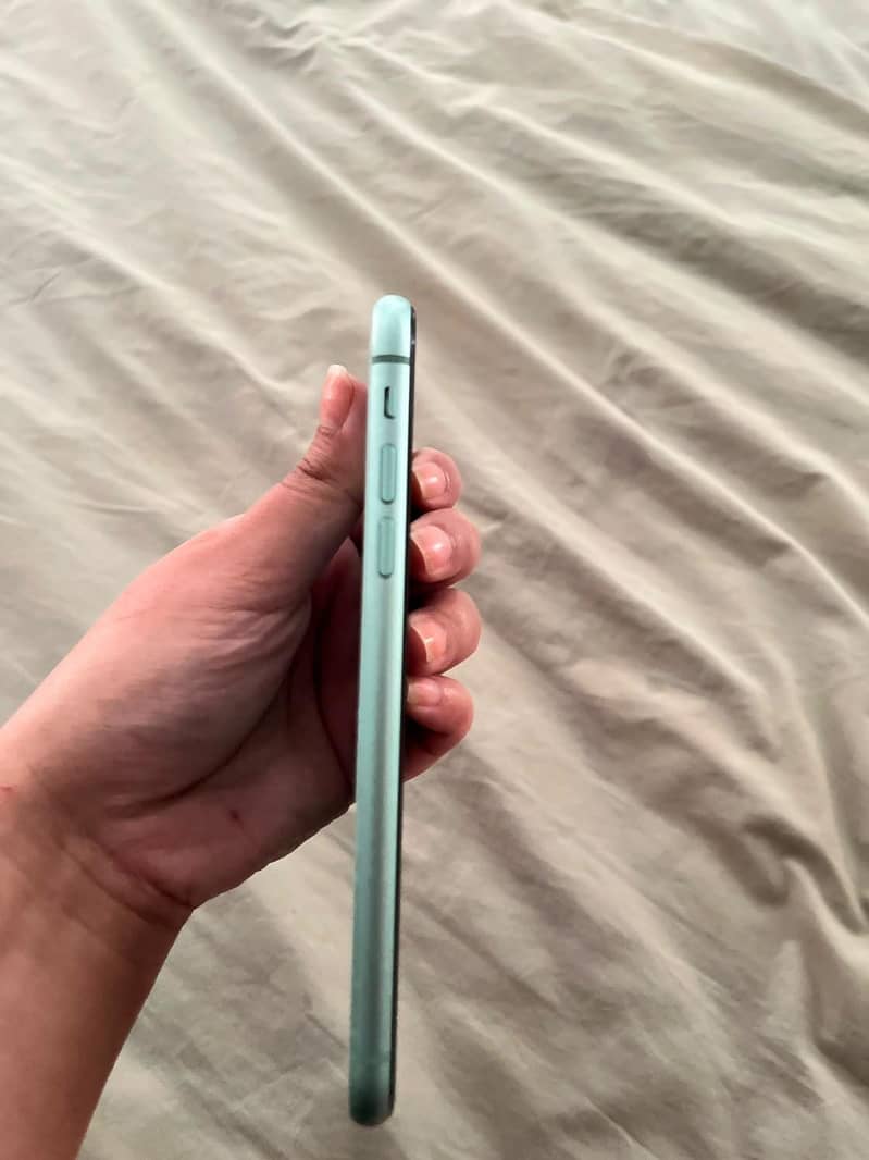 iPhone 11 6