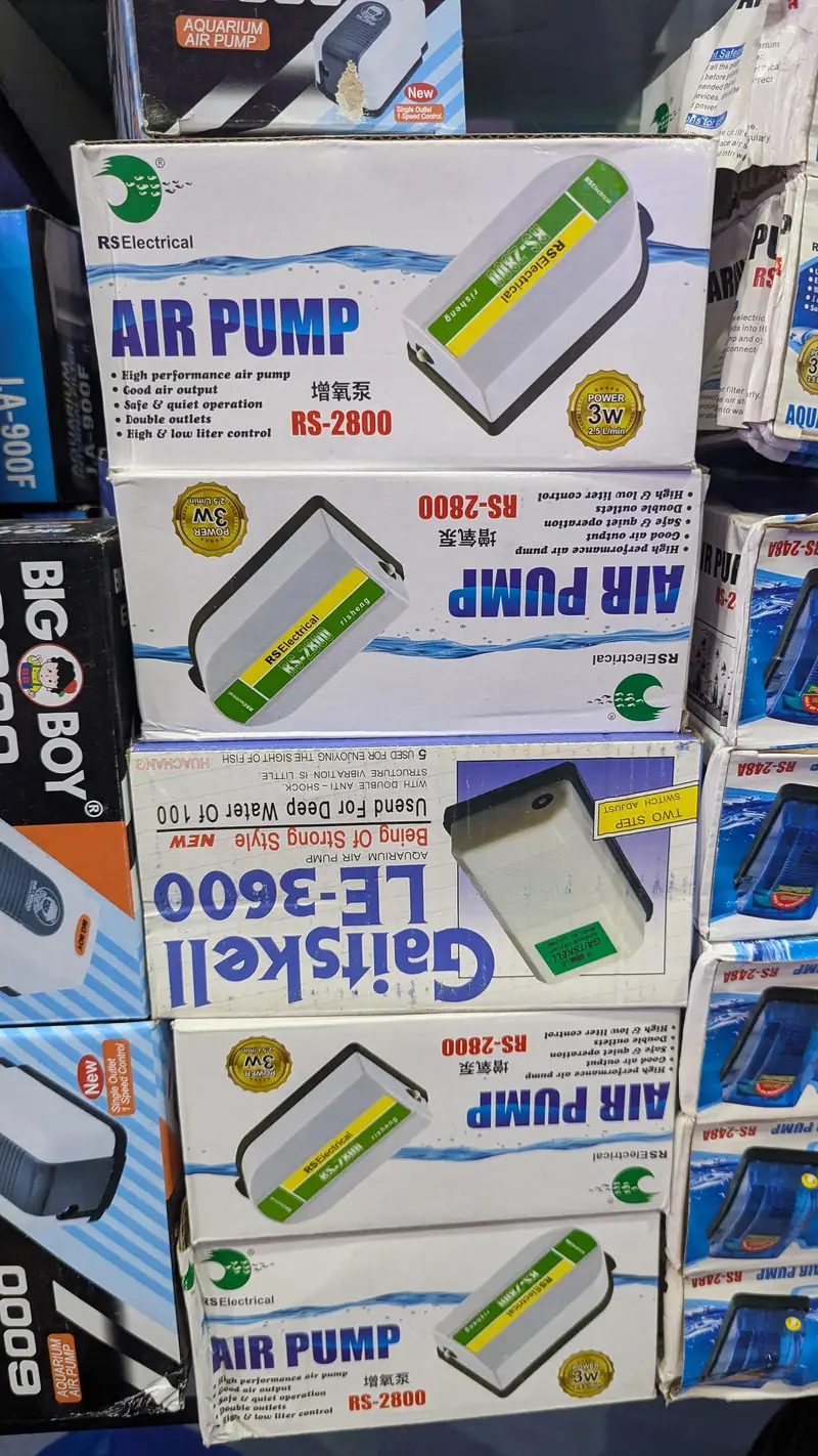 Filters Fish Food Air Pumps Lights — photo 2
