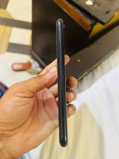 Apple iPhone XR