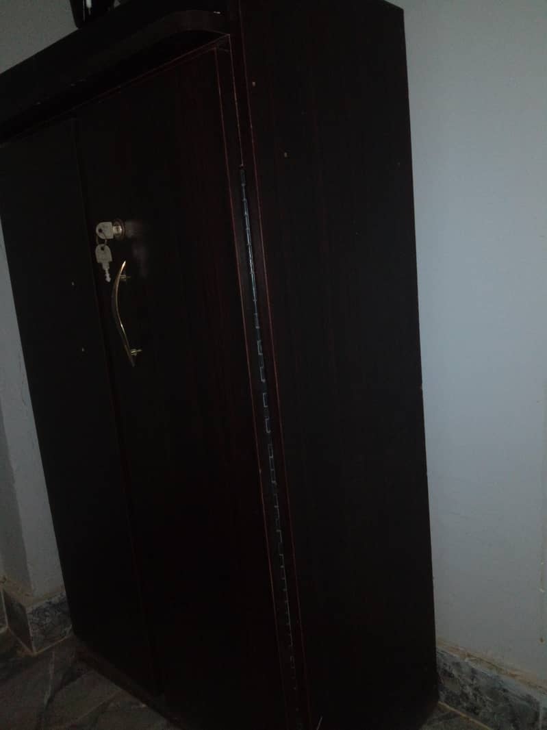 Storage cabinet 0