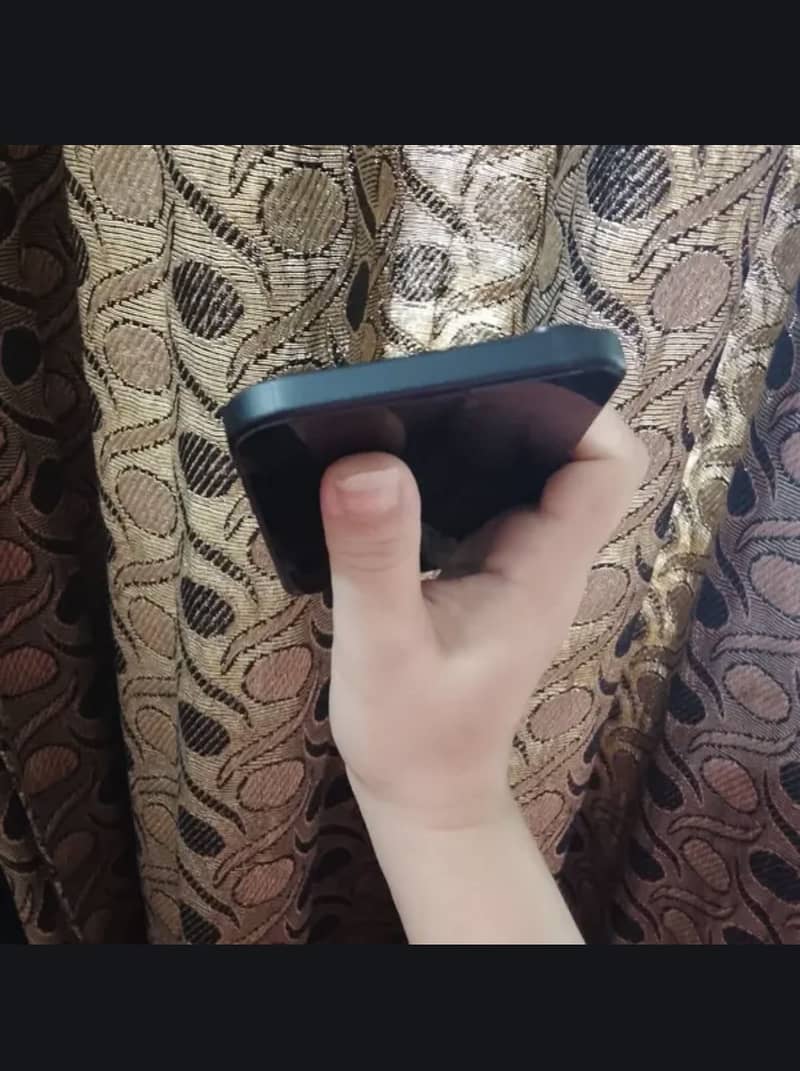 IPHONE 15 PLUS  JV 4