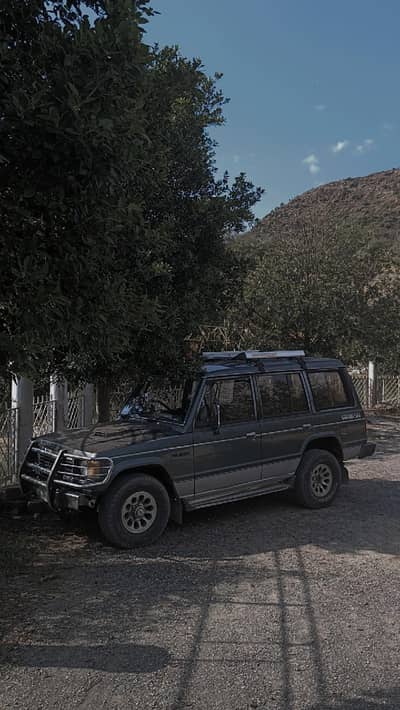 Mitsubishi Pajero 1986