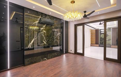 DHA Phase 7 House Sized 1 Kanal Is Available