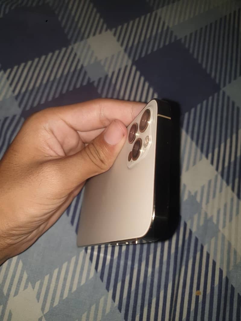 Apple iPhone 12 Pro 0