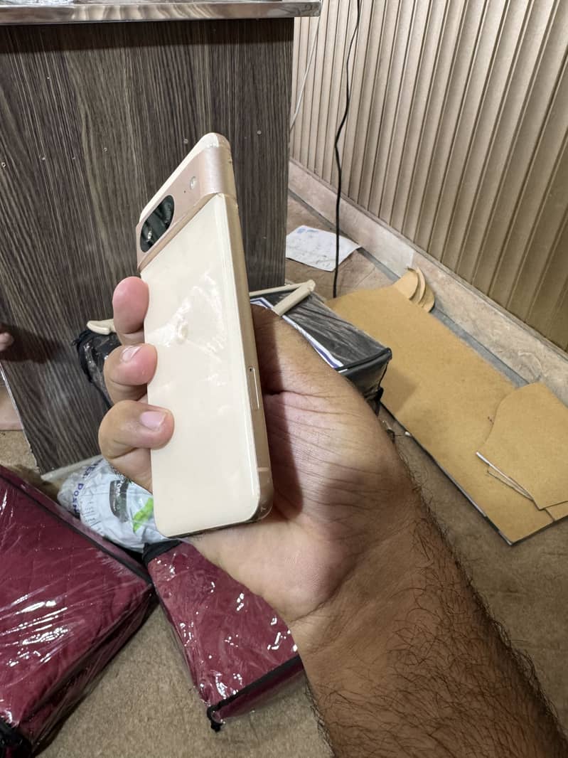 Google Pixel 8 0