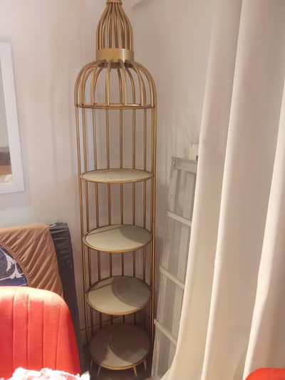 corner standing showpiece