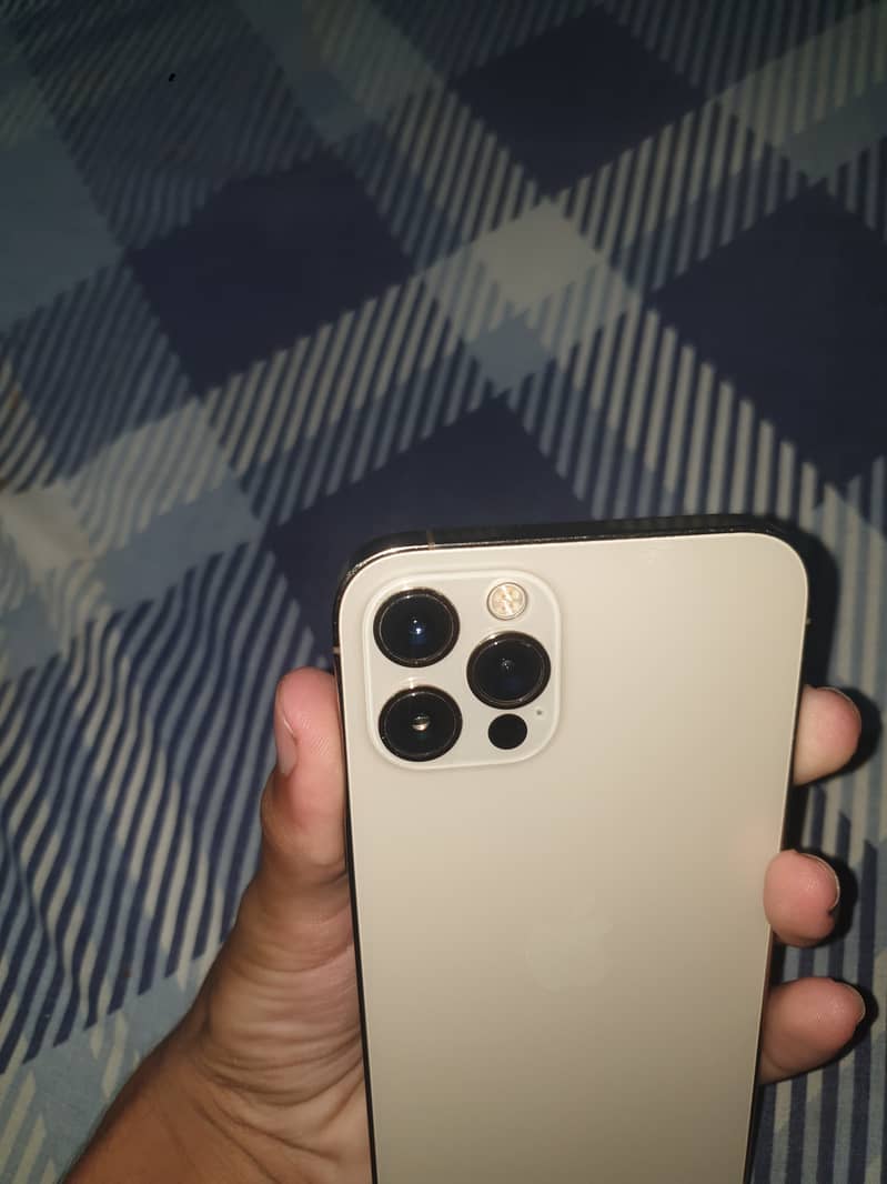 Apple iPhone 12 Pro 3