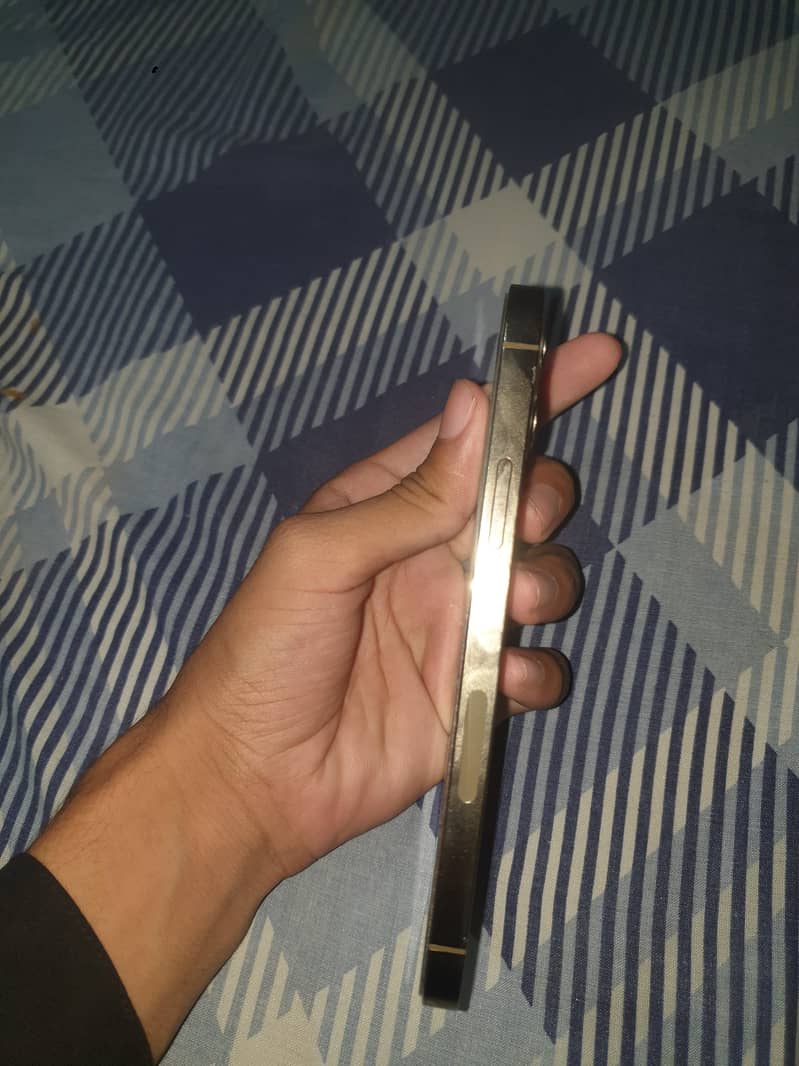 Apple iPhone 12 Pro 6