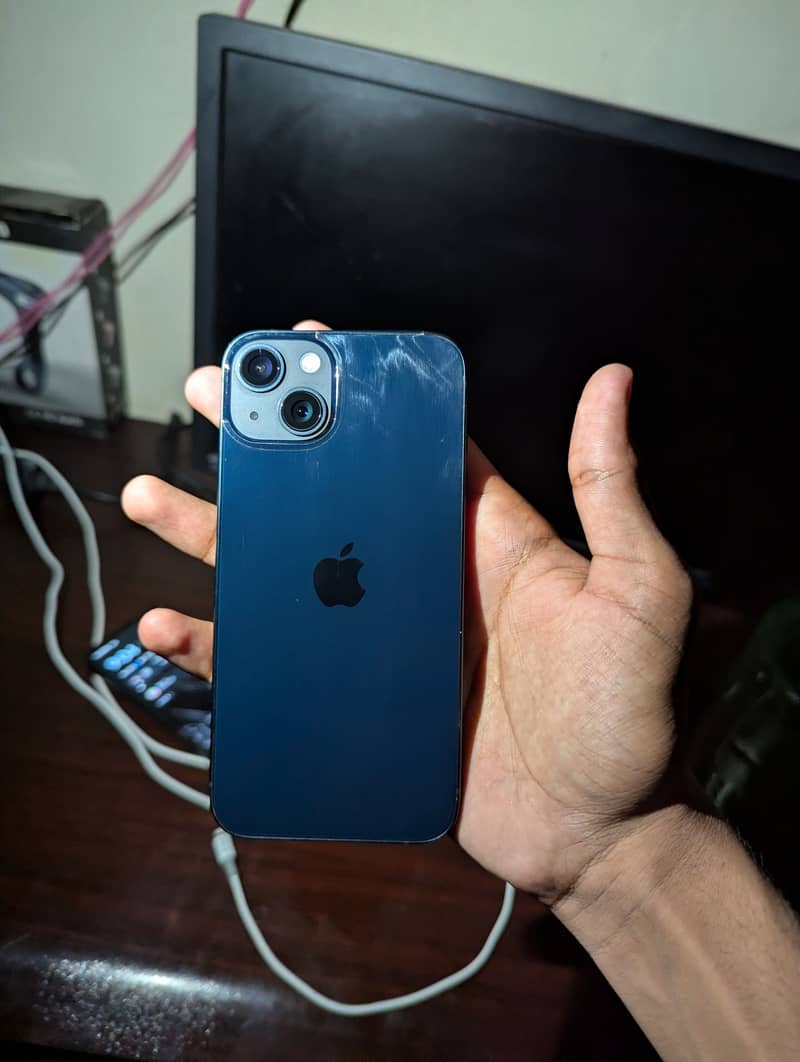 Apple iPhone 13 0