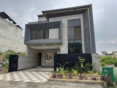 8 Marla Double Unit House Available.  For Rent in Multi Gardens MPCHS B-17 Block C Islamabad