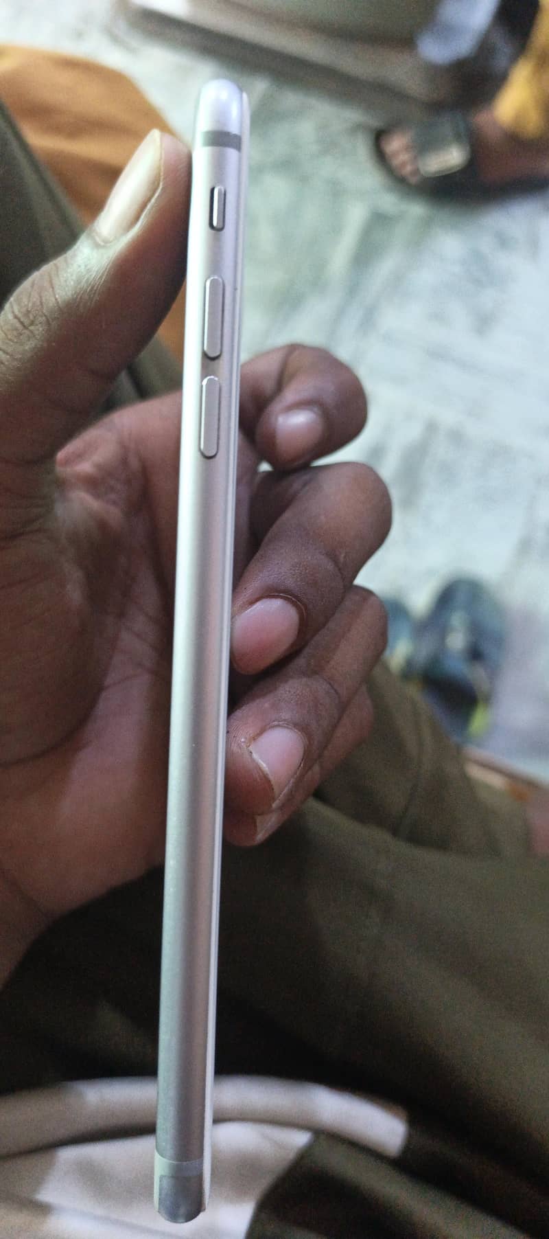 Apple iPhone 6S Plus 4