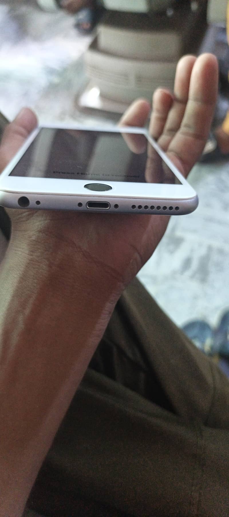 Apple iPhone 6S Plus 5