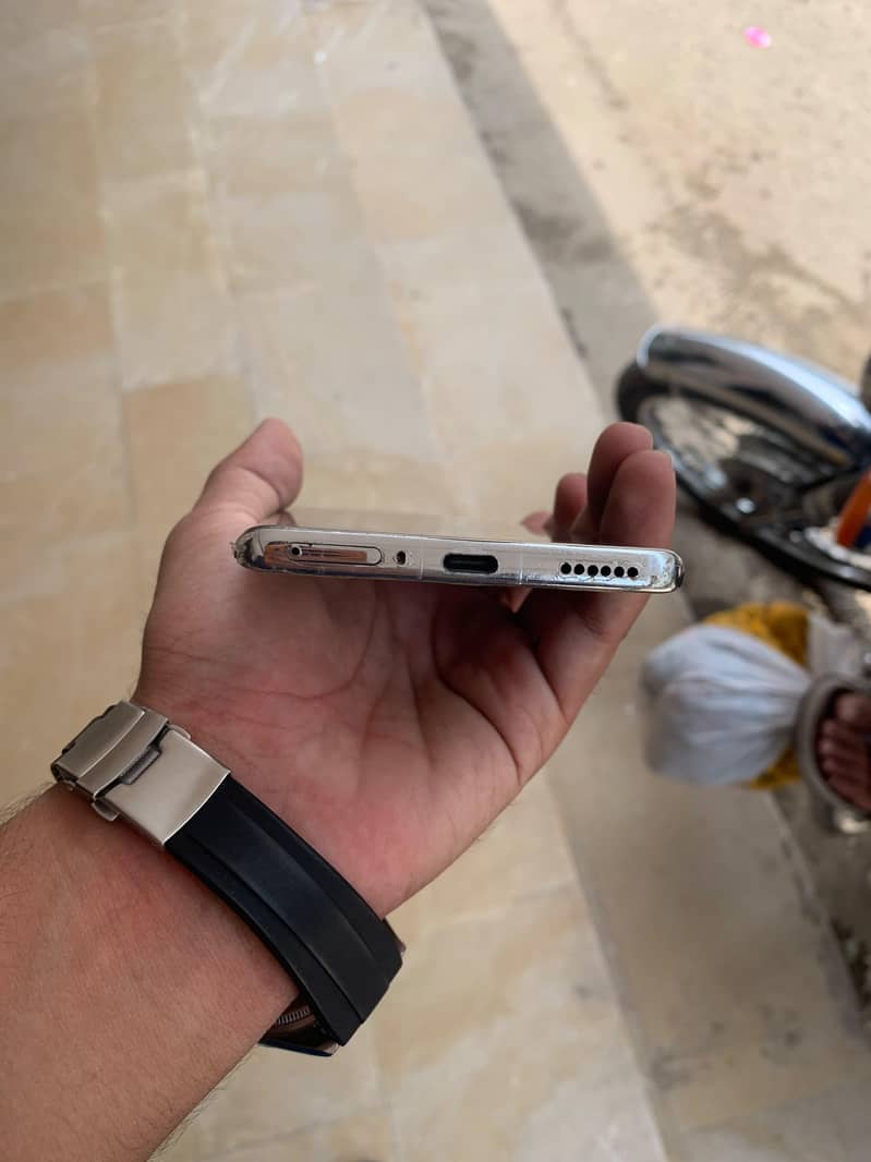 Tecno camon 40 pro 2