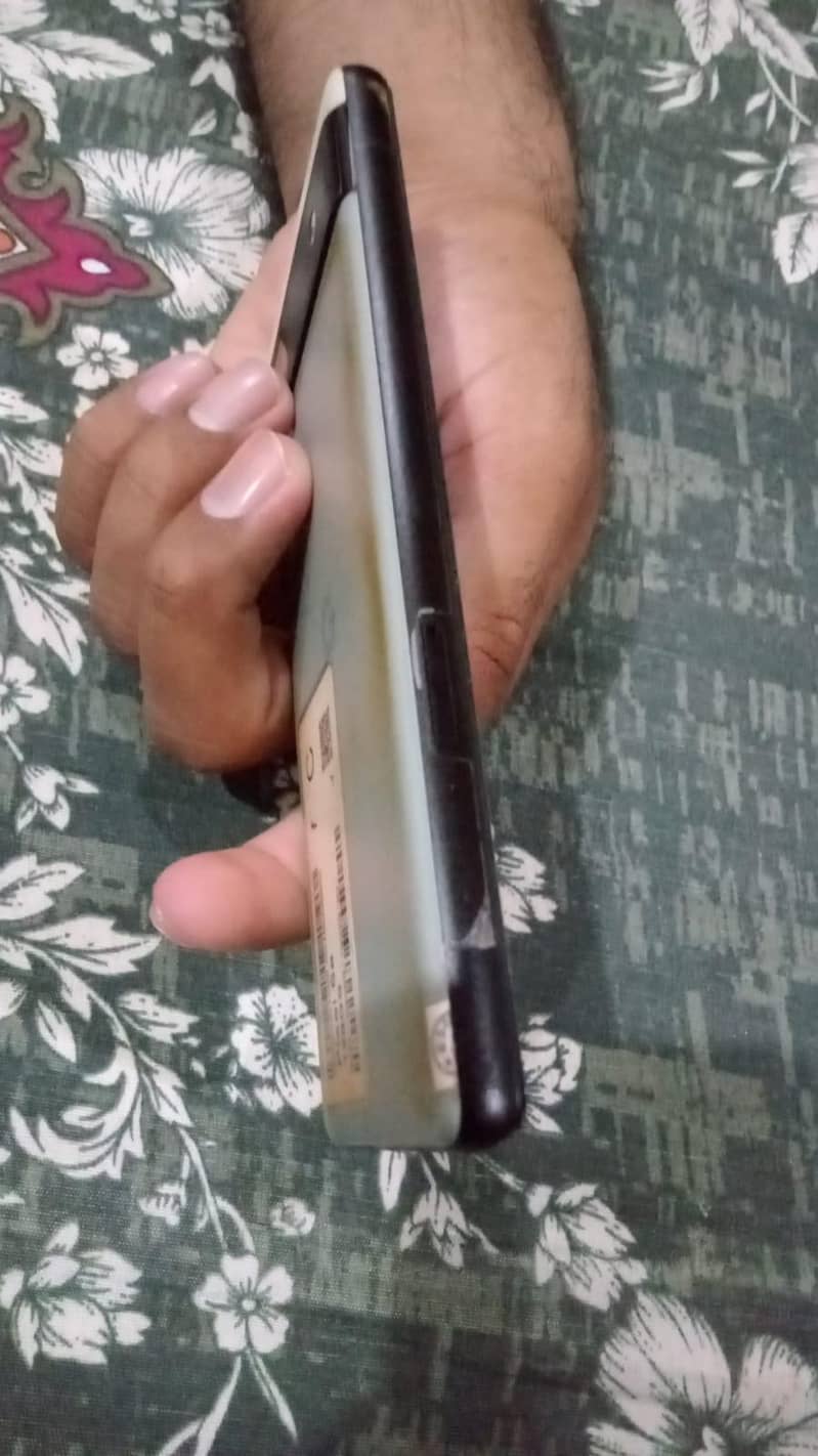 Google Pixel 6a 1