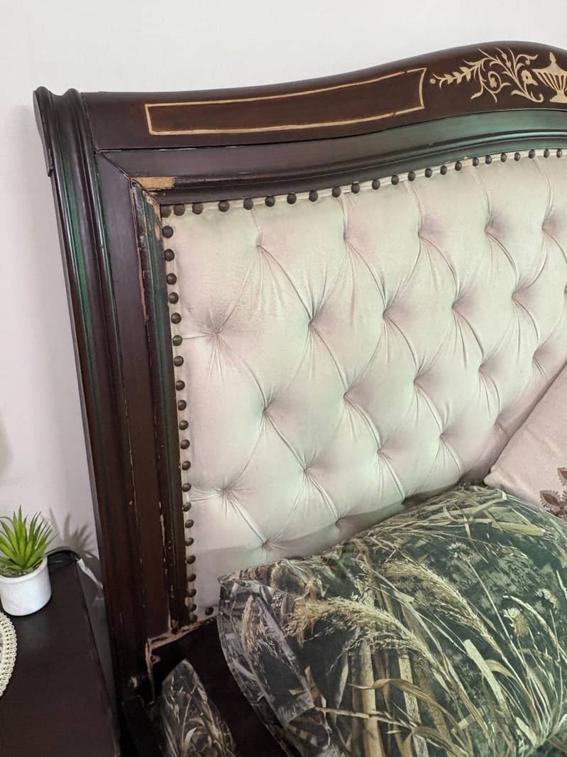 Bed with side tables 2