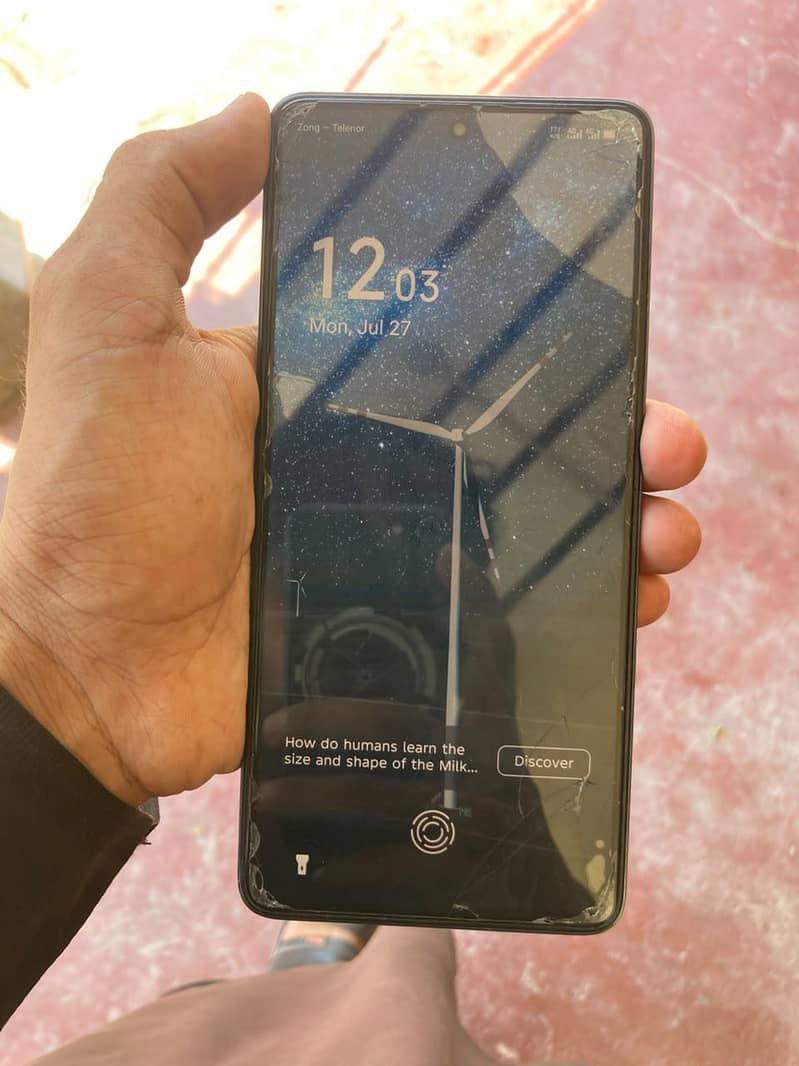 Tecno coman 20 4