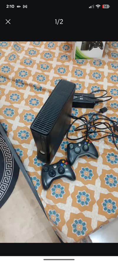 Xbox 360 with 2 controller and 50 games