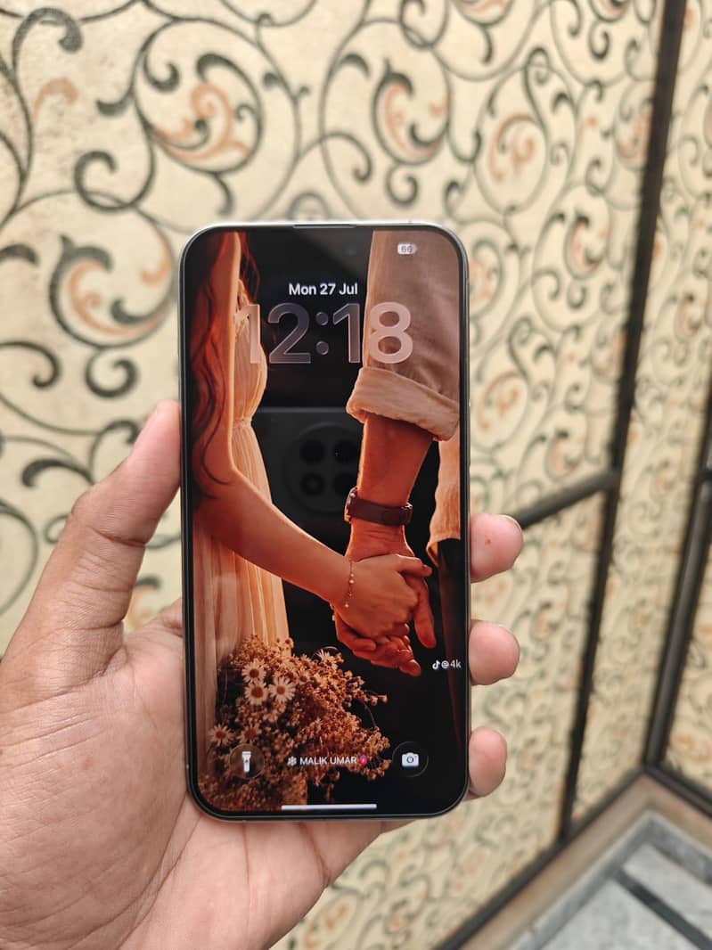 Apple iPhone 15 Pro Max 6