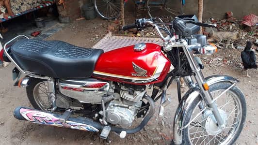 HONDA 125 SELF red and silver urgent sale doc all clear 2025 February