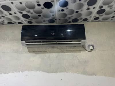 Haier 1.5 Ton Inverter AC – New Model Crystal Body