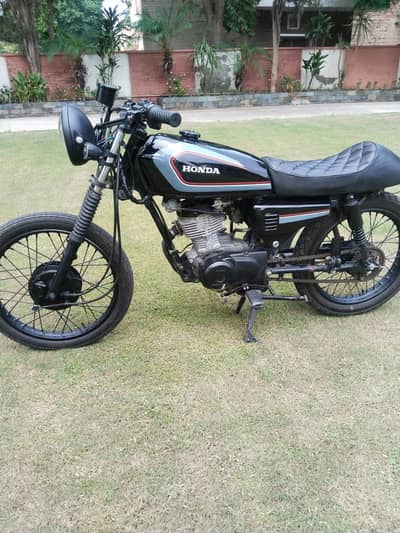 Honda CG 125 Racer, Model 2017, contact 0341-9504143