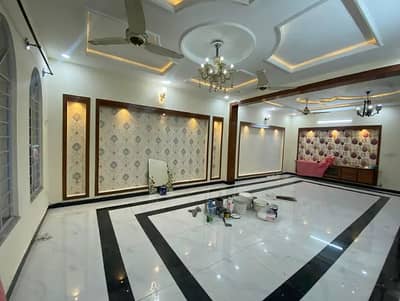 G 13 14 MARLA TRIPLE STORY CORNER BEAUTIFULL HOUSE AVAILABLE FOR SALE