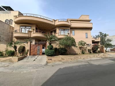400 Sq Yard Corner Bungalow In Gulistan-E-Johar Block 15