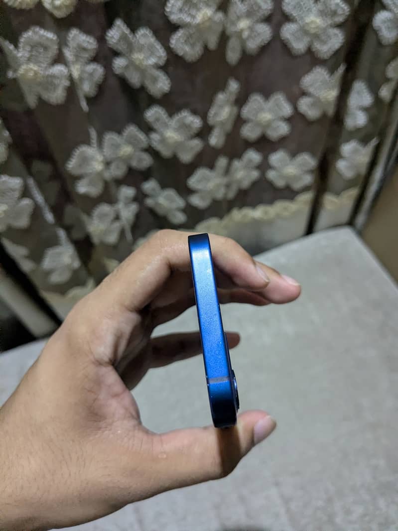 Apple iPhone 12 mini 2