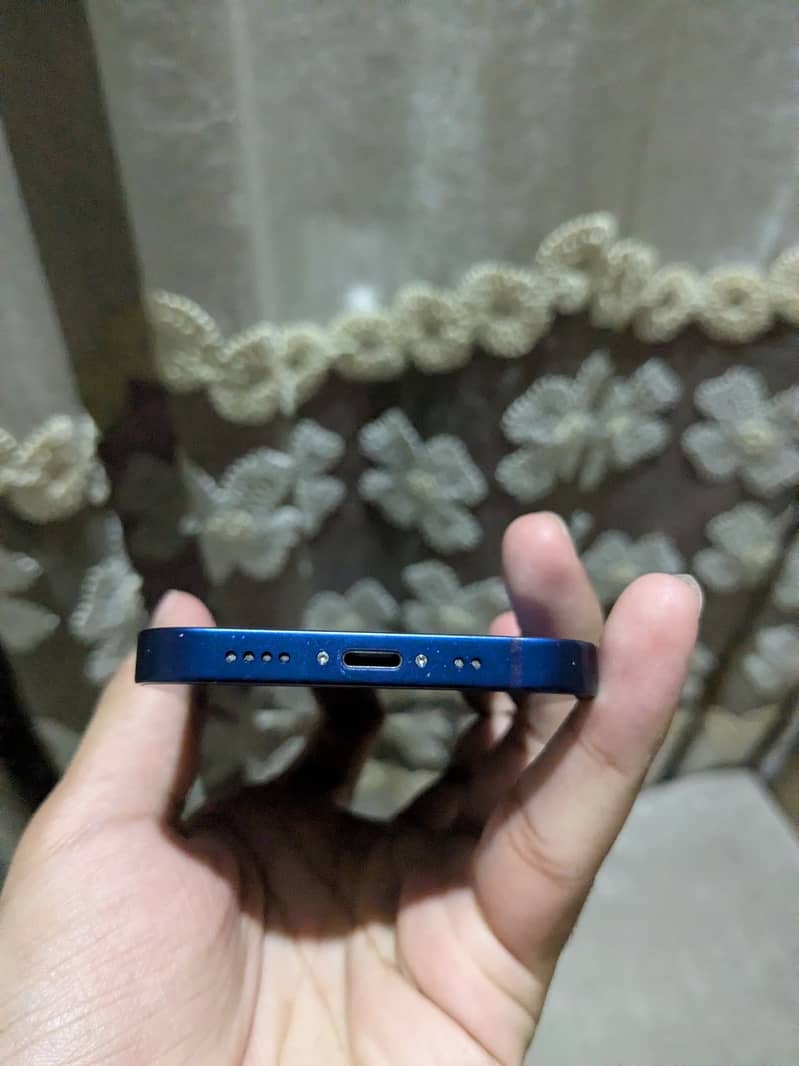 Apple iPhone 12 mini 3