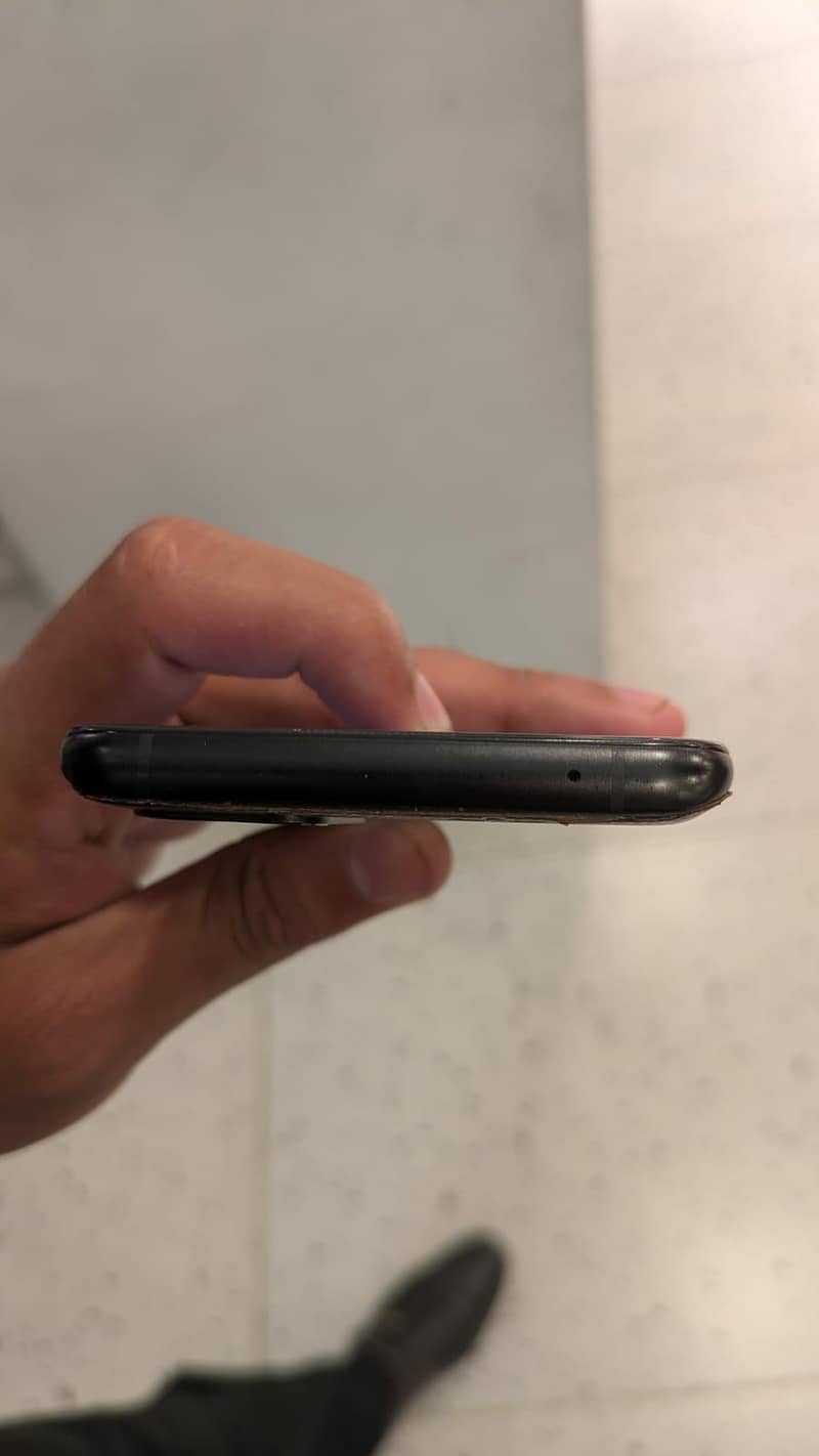 One Plus 9R 1