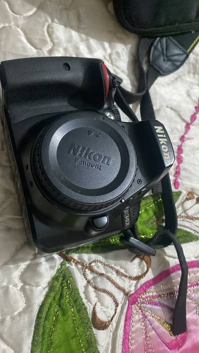 DSLR NIKON D3400 with lens 18 to 140mm