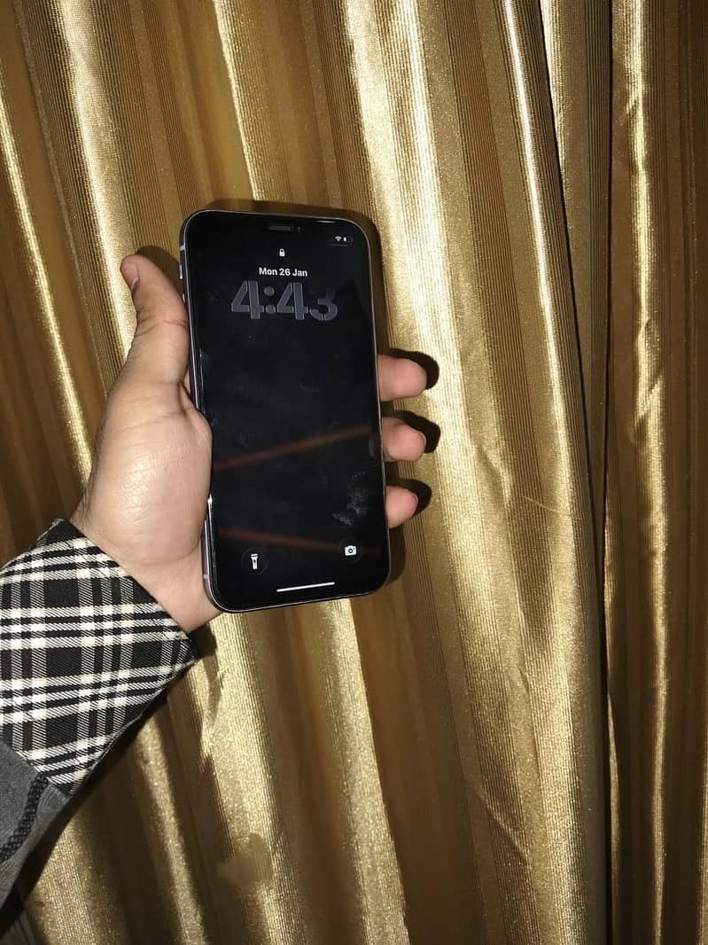 Apple iPhone 11 3