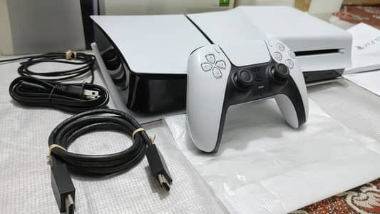 Sony playstation ps5 Good Cond With 2 Controller.   My Wht-Sap Contac