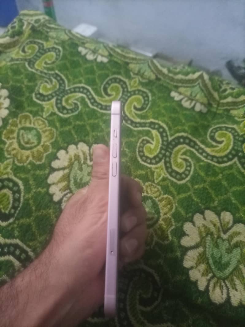 Apple iPhone 15 plus 2